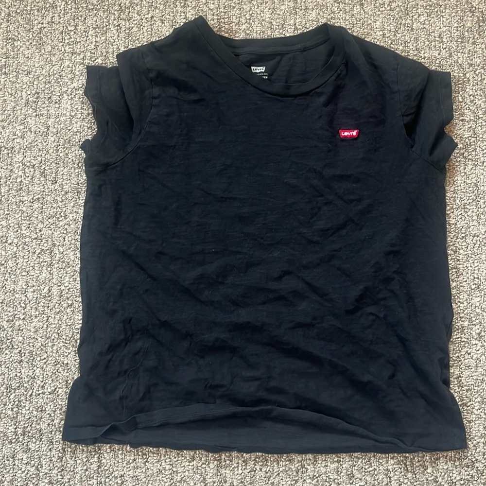 Black Levi’s Perfect Crew Tee